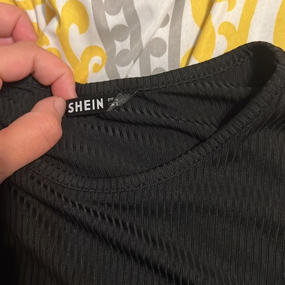 SHEIN L black bodysuit with open sides - Picture 4 of 4